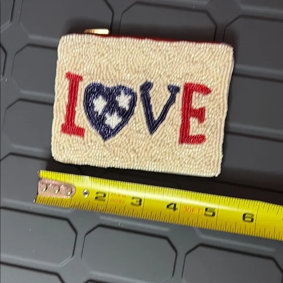 Beaded 'Love' Pouch Coin Purse - Picture 6 of 6